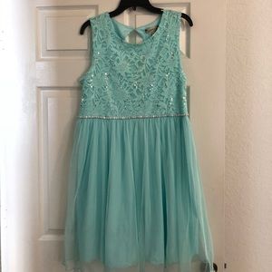Girls dress